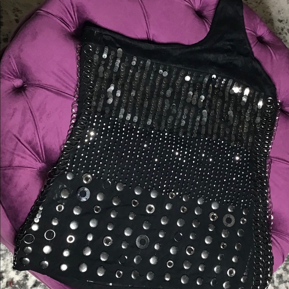 One shoulder embellished top